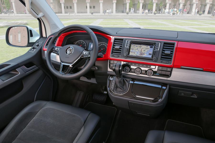  Volkswagen Multivan Generation Six 2015 года  (фото 27 из 31)